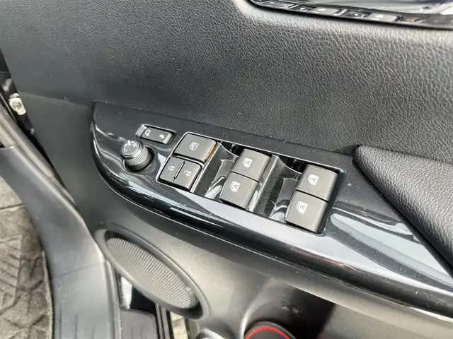 トヨタ ハイラックス Z 鳥取県 2021(令3)年 2.7万km アティチュードブラックマイカ ４WD　ターボ車/社外9型ナビ/フルセグ/DVD/CD/BT/USB/フロント/サイド/バックカメラ/前後ドライブレコ＾ダー・ETC/２インチリフトアップ/フロントバンパーガード/GIギアサイドステップ/SUXONサイドに本出しマフラー/GRハードトノカバー/純正荷台内カバー/TRD　GRマットフラップ/RAYS１７インチアルミホイール/Monstaホワイトレターブロックタイヤ/社外オーバーフェンダー/リヤヒッチメンバー/レザー調シートカバー/社外コンビハンドル・社外シフトノブ/トヨタセーフティセンス/レーダークルーズコントロール/レーンキープアシスト/LEDヘットライト/プッシュエンジンスタート/フロアマット/ドアバイザー/保証書・取扱説明書