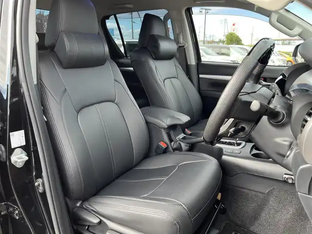 トヨタ ハイラックス Z 鳥取県 2021(令3)年 2.7万km アティチュードブラックマイカ ４WD　ターボ車/社外9型ナビ/フルセグ/DVD/CD/BT/USB/フロント/サイド/バックカメラ/前後ドライブレコ＾ダー・ETC/２インチリフトアップ/フロントバンパーガード/GIギアサイドステップ/SUXONサイドに本出しマフラー/GRハードトノカバー/純正荷台内カバー/TRD　GRマットフラップ/RAYS１７インチアルミホイール/Monstaホワイトレターブロックタイヤ/社外オーバーフェンダー/リヤヒッチメンバー/レザー調シートカバー/社外コンビハンドル・社外シフトノブ/トヨタセーフティセンス/レーダークルーズコントロール/レーンキープアシスト/LEDヘットライト/プッシュエンジンスタート/フロアマット/ドアバイザー/保証書・取扱説明書