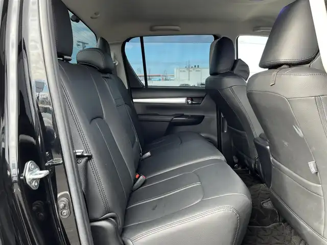 トヨタ ハイラックス Z 鳥取県 2021(令3)年 2.7万km アティチュードブラックマイカ ４WD　ターボ車/社外9型ナビ/フルセグ/DVD/CD/BT/USB/フロント/サイド/バックカメラ/前後ドライブレコ＾ダー・ETC/２インチリフトアップ/フロントバンパーガード/GIギアサイドステップ/SUXONサイドに本出しマフラー/GRハードトノカバー/純正荷台内カバー/TRD　GRマットフラップ/RAYS１７インチアルミホイール/Monstaホワイトレターブロックタイヤ/社外オーバーフェンダー/リヤヒッチメンバー/レザー調シートカバー/社外コンビハンドル・社外シフトノブ/トヨタセーフティセンス/レーダークルーズコントロール/レーンキープアシスト/LEDヘットライト/プッシュエンジンスタート/フロアマット/ドアバイザー/保証書・取扱説明書