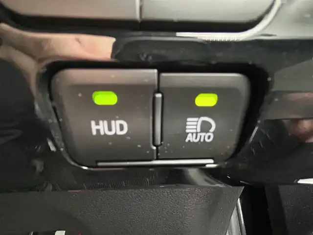 トヨタ プリウス A 群馬県 2019(平31)年 7万km 黒 社外エアロ/アルパイン製ナビ/　(AM/FM/BT/CD/DVD/TV/SD/HDMI)/バックカメラ/トヨタセーフティーセンス/プリクラッシュセーフティー/レーンディパーチャーアラート/クリアランスソナー/パーキングサポートブレーキ/インテリジェントパーキングアシストシステム/レーダークルーズコントロール/ブラインドスポットモニター/ヘッドアップディスプレイ/ふらつき検知機能/ETC/社外ダウンサス/純正フロアマット/純正ドアバイザー/AUTOライト/AUTOハイビーム/D側パワーシート