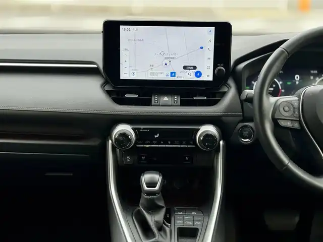 トヨタ ＲＡＶ４ G 滋賀県 2023(令5)年 6.5万km プラチナホワイトパールマイカ ワンオーナー/4WD/純正9インチディスプレイオーディオ /　T-Connectナビ フルセグ Bluetooth appleCarPlay/パノラミックビューモニター/デジタルインナーミラー/TZドライブレコーダー前後/パワーバックドア/ナビ連動ビルトインETC2.0/パーキングサポートブレーキ/ブラインドスポットモニター/レザーシート（ブラック）/Toyota Safety Sense/プリクラッシュセーフティ/レーントレーシングアシスト/レーダークルーズコントロール /オートマチックハイビーム/先行車発進告知機能/ステアリングヒーター/ナノイーX/ヒルスタートアシストコントロール/純正フロアマット/純正ドアバイザー/純正18インチアルミ/スマートキー×2/プッシュスタート/取扱説明書/保証書/