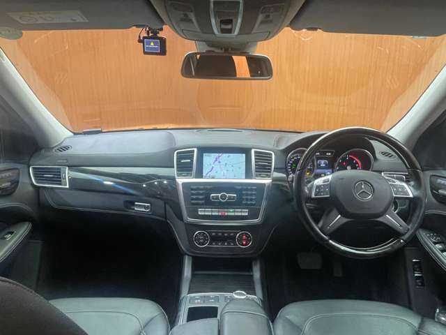 メルセデス・ベンツ ＧＬ３５０ ブルーテック 4MATIC レザー エクスクルーシブ 千葉県 2015(平27)年 7.1万km オブシディアンブラック パノラマＳＲ　/黒革シート　/ＡＣＣ　/ナビ　/ＴＶ　/３６０°Ｂｌｕｅｔｏｏｔｈ接続　/シートヒーター　/電動リアゲート　/ＨＩＤライト　/アクティブパーキング　/衝突軽減Ｂ　/ＢＳＭ　/ＬＫＡ　/ＥＴＣ　/ドラレコ　/ＥＴＣ