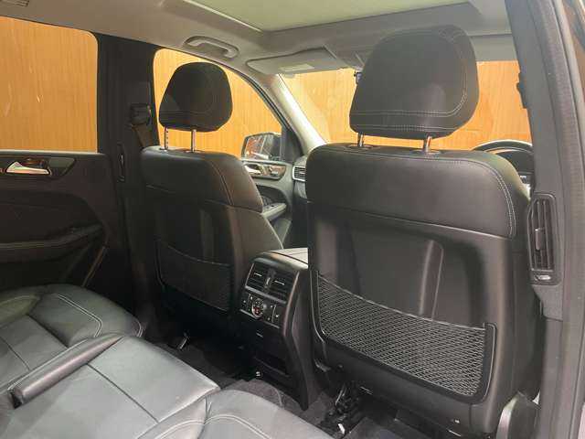 メルセデス・ベンツ ＧＬ３５０ ブルーテック 4MATIC レザー エクスクルーシブ 千葉県 2015(平27)年 7.1万km オブシディアンブラック パノラマＳＲ　/黒革シート　/ＡＣＣ　/ナビ　/ＴＶ　/３６０°Ｂｌｕｅｔｏｏｔｈ接続　/シートヒーター　/電動リアゲート　/ＨＩＤライト　/アクティブパーキング　/衝突軽減Ｂ　/ＢＳＭ　/ＬＫＡ　/ＥＴＣ　/ドラレコ　/ＥＴＣ