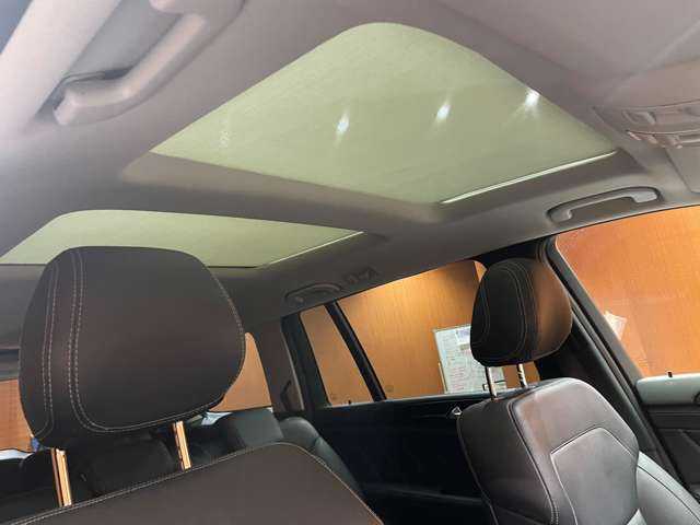 メルセデス・ベンツ ＧＬ３５０ ブルーテック 4MATIC レザー エクスクルーシブ 千葉県 2015(平27)年 7.1万km オブシディアンブラック パノラマＳＲ　/黒革シート　/ＡＣＣ　/ナビ　/ＴＶ　/３６０°Ｂｌｕｅｔｏｏｔｈ接続　/シートヒーター　/電動リアゲート　/ＨＩＤライト　/アクティブパーキング　/衝突軽減Ｂ　/ＢＳＭ　/ＬＫＡ　/ＥＴＣ　/ドラレコ　/ＥＴＣ