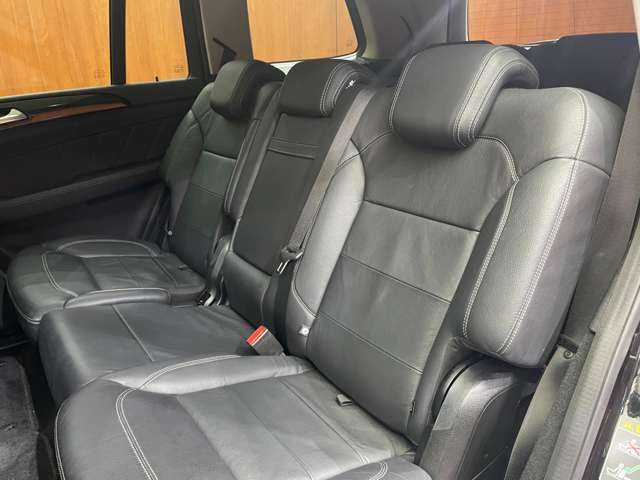 メルセデス・ベンツ ＧＬ３５０ ブルーテック 4MATIC レザー エクスクルーシブ 千葉県 2015(平27)年 7.1万km オブシディアンブラック パノラマＳＲ　/黒革シート　/ＡＣＣ　/ナビ　/ＴＶ　/３６０°Ｂｌｕｅｔｏｏｔｈ接続　/シートヒーター　/電動リアゲート　/ＨＩＤライト　/アクティブパーキング　/衝突軽減Ｂ　/ＢＳＭ　/ＬＫＡ　/ＥＴＣ　/ドラレコ　/ＥＴＣ