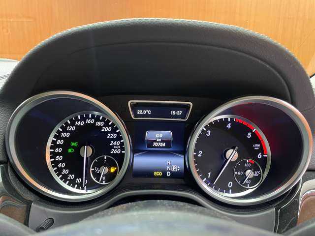 メルセデス・ベンツ ＧＬ３５０ ブルーテック 4MATIC レザー エクスクルーシブ 千葉県 2015(平27)年 7.1万km オブシディアンブラック パノラマＳＲ　/黒革シート　/ＡＣＣ　/ナビ　/ＴＶ　/３６０°Ｂｌｕｅｔｏｏｔｈ接続　/シートヒーター　/電動リアゲート　/ＨＩＤライト　/アクティブパーキング　/衝突軽減Ｂ　/ＢＳＭ　/ＬＫＡ　/ＥＴＣ　/ドラレコ　/ＥＴＣ