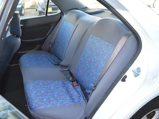 ホンダ トルネオ SiR 栃木県 2001(平13)年 5.2万km タフタホワイト 安全装備/[EPS]/純正オーディオ/[AM/FM/CD]/キセノンヘッドライト/フォグランプ/電動格納ミラー/純正マット/革巻きステアリング/保証書