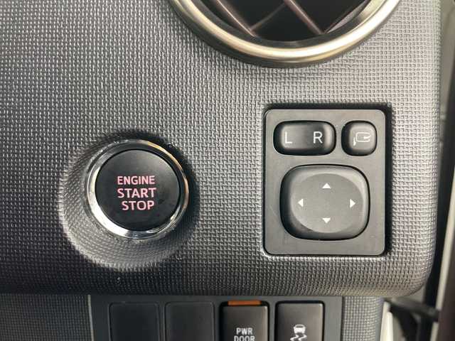 トヨタ スペイド F クイーン 道央・札幌 2016(平28)年 4.7万km ホワイトパールクリスタルシャイン ・純正ナビ/・BT&CD&SD&フルセグTV/・バックカメラ/・片側パワースライドドア/・アイドリングストップ/・ETC/・スマートキー/・プッシュスタート/・積込サマータイヤ