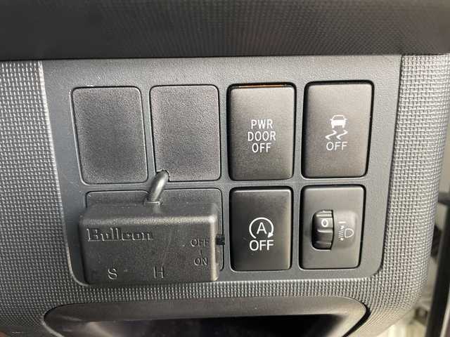 トヨタ スペイド F クイーン 道央・札幌 2016(平28)年 4.7万km ホワイトパールクリスタルシャイン ・純正ナビ/・BT&CD&SD&フルセグTV/・バックカメラ/・片側パワースライドドア/・アイドリングストップ/・ETC/・スマートキー/・プッシュスタート/・積込サマータイヤ