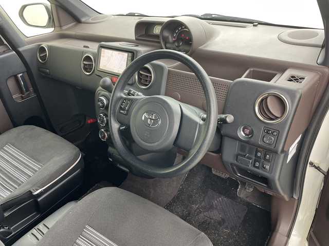 トヨタ スペイド F クイーン 道央・札幌 2016(平28)年 4.7万km ホワイトパールクリスタルシャイン ・純正ナビ/・BT&CD&SD&フルセグTV/・バックカメラ/・片側パワースライドドア/・アイドリングストップ/・ETC/・スマートキー/・プッシュスタート/・積込サマータイヤ