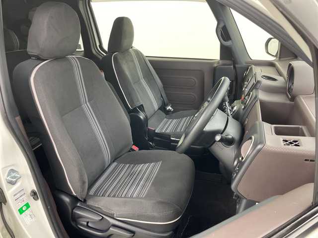 トヨタ スペイド F クイーン 道央・札幌 2016(平28)年 4.7万km ホワイトパールクリスタルシャイン ・純正ナビ/・BT&CD&SD&フルセグTV/・バックカメラ/・片側パワースライドドア/・アイドリングストップ/・ETC/・スマートキー/・プッシュスタート/・積込サマータイヤ