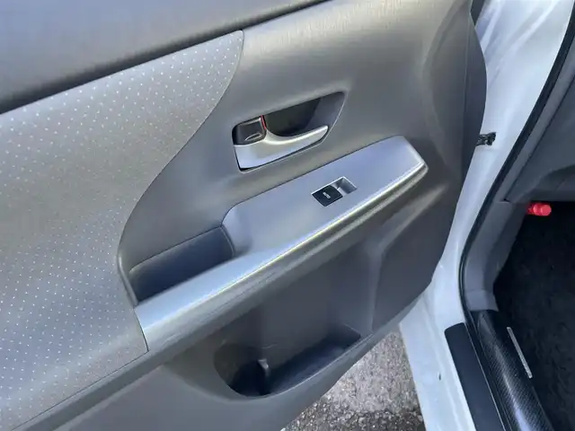 トヨタ プリウス α G ツーリングセレクション 福島県 2013(平25)年 8.9万km ホワイトパールクリスタルシャイン 純正ナビ/フルセグＴＶ/ＣＤ／ＤＶＤ/ＦＭ・ＡＭ/Ｂｌｕｅｔｏｏｔｈ/ＥＴＣ/ＡＳＳＵＲＡレーダー探知機/ドラレコ/クルーズコントロール/純正フロアマット/ドアバイザー/夏タイヤ積込