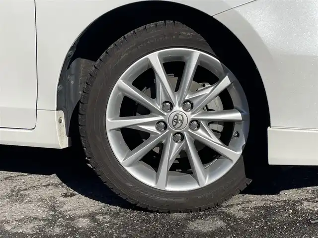 トヨタ プリウス α G ツーリングセレクション 福島県 2013(平25)年 8.9万km ホワイトパールクリスタルシャイン 純正ナビ/フルセグＴＶ/ＣＤ／ＤＶＤ/ＦＭ・ＡＭ/Ｂｌｕｅｔｏｏｔｈ/ＥＴＣ/ＡＳＳＵＲＡレーダー探知機/ドラレコ/クルーズコントロール/純正フロアマット/ドアバイザー/夏タイヤ積込