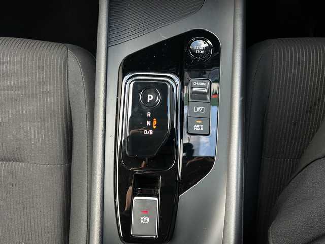 日産 ノート X 富山県 2021(令3)年 1.6万km ピュアホワイトパール ワンオーナー　/プロパイロット　/純正メモリナビゲーション/型式：MJ120D-L/【CD/SD/BT/フルセグTV】/バックカメラ/ビルトインＥＴＣ　/社外ドライブレコーダー前後/純正ＬＥＤヘッドライト　/フォグランプ/アダプティブヘッドライト/オートハイビーム/横滑り防止装置/コーナーセンサー　/オートブレーキホールド/エンジンスタートボタン/スマートキー/純正フロアマット