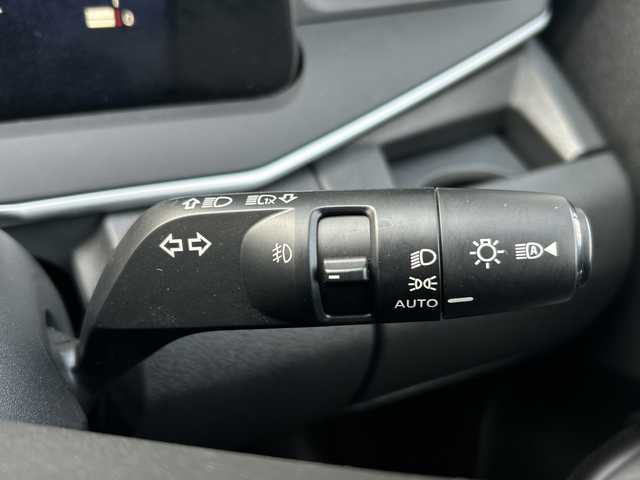 日産 ノート X 富山県 2021(令3)年 1.6万km ピュアホワイトパール ワンオーナー　/プロパイロット　/純正メモリナビゲーション/型式：MJ120D-L/【CD/SD/BT/フルセグTV】/バックカメラ/ビルトインＥＴＣ　/社外ドライブレコーダー前後/純正ＬＥＤヘッドライト　/フォグランプ/アダプティブヘッドライト/オートハイビーム/横滑り防止装置/コーナーセンサー　/オートブレーキホールド/エンジンスタートボタン/スマートキー/純正フロアマット