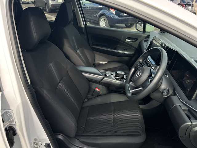 日産 ノート X 富山県 2021(令3)年 1.6万km ピュアホワイトパール ワンオーナー　/プロパイロット　/純正メモリナビゲーション/型式：MJ120D-L/【CD/SD/BT/フルセグTV】/バックカメラ/ビルトインＥＴＣ　/社外ドライブレコーダー前後/純正ＬＥＤヘッドライト　/フォグランプ/アダプティブヘッドライト/オートハイビーム/横滑り防止装置/コーナーセンサー　/オートブレーキホールド/エンジンスタートボタン/スマートキー/純正フロアマット