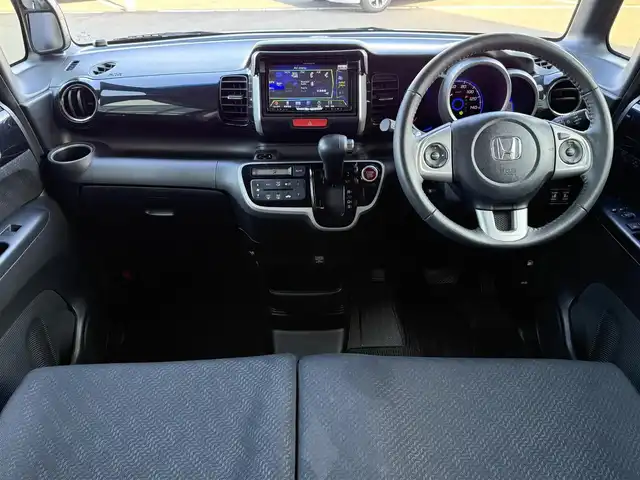 ホンダ Ｎ ＢＯＸ カスタム ターボ SSパッケージ 東京都 2015(平27)年 3.4万km プレミアムゴールドパープルパール 社外HDDナビ　/・ＦＭ／ＡＭ／ＣＤ／ＤＶＤ/・フルセグＴＶ／Ｂｌｕｅｔｏｏｔｈ　/両側パワースライドドア　/ＥＴＣ　/バックカメラ　/アイドリングストップ/革巻ステアリング/ステアリングスイッチ/エンジンスタートボタン/スマートキー/純正15インチアルミホイール/純正フロアマット/オートライト/オートエアコン