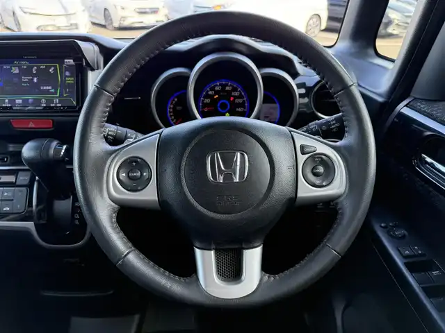 ホンダ Ｎ ＢＯＸ カスタム ターボ SSパッケージ 東京都 2015(平27)年 3.4万km プレミアムゴールドパープルパール 社外HDDナビ　/・ＦＭ／ＡＭ／ＣＤ／ＤＶＤ/・フルセグＴＶ／Ｂｌｕｅｔｏｏｔｈ　/両側パワースライドドア　/ＥＴＣ　/バックカメラ　/アイドリングストップ/革巻ステアリング/ステアリングスイッチ/エンジンスタートボタン/スマートキー/純正15インチアルミホイール/純正フロアマット/オートライト/オートエアコン