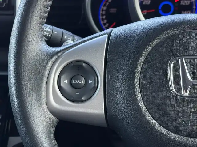 ホンダ Ｎ ＢＯＸ カスタム ターボ SSパッケージ 東京都 2015(平27)年 3.4万km プレミアムゴールドパープルパール 社外HDDナビ　/・ＦＭ／ＡＭ／ＣＤ／ＤＶＤ/・フルセグＴＶ／Ｂｌｕｅｔｏｏｔｈ　/両側パワースライドドア　/ＥＴＣ　/バックカメラ　/アイドリングストップ/革巻ステアリング/ステアリングスイッチ/エンジンスタートボタン/スマートキー/純正15インチアルミホイール/純正フロアマット/オートライト/オートエアコン