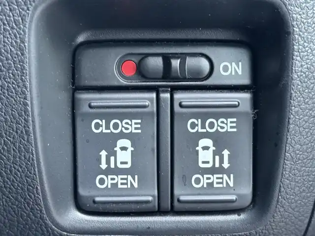 ホンダ Ｎ ＢＯＸ カスタム ターボ SSパッケージ 東京都 2015(平27)年 3.4万km プレミアムゴールドパープルパール 社外HDDナビ　/・ＦＭ／ＡＭ／ＣＤ／ＤＶＤ/・フルセグＴＶ／Ｂｌｕｅｔｏｏｔｈ　/両側パワースライドドア　/ＥＴＣ　/バックカメラ　/アイドリングストップ/革巻ステアリング/ステアリングスイッチ/エンジンスタートボタン/スマートキー/純正15インチアルミホイール/純正フロアマット/オートライト/オートエアコン