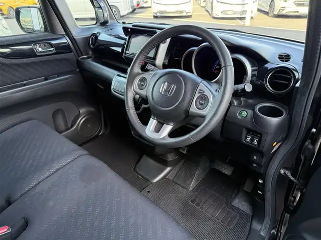 ホンダ Ｎ ＢＯＸ カスタム ターボ SSパッケージ 東京都 2015(平27)年 3.4万km プレミアムゴールドパープルパール 社外HDDナビ　/・ＦＭ／ＡＭ／ＣＤ／ＤＶＤ/・フルセグＴＶ／Ｂｌｕｅｔｏｏｔｈ　/両側パワースライドドア　/ＥＴＣ　/バックカメラ　/アイドリングストップ/革巻ステアリング/ステアリングスイッチ/エンジンスタートボタン/スマートキー/純正15インチアルミホイール/純正フロアマット/オートライト/オートエアコン