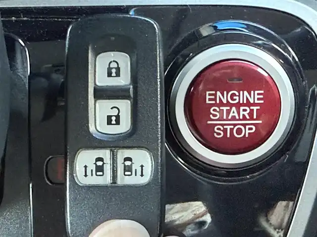 ホンダ Ｎ ＢＯＸ カスタム ターボ SSパッケージ 東京都 2015(平27)年 3.4万km プレミアムゴールドパープルパール 社外HDDナビ　/・ＦＭ／ＡＭ／ＣＤ／ＤＶＤ/・フルセグＴＶ／Ｂｌｕｅｔｏｏｔｈ　/両側パワースライドドア　/ＥＴＣ　/バックカメラ　/アイドリングストップ/革巻ステアリング/ステアリングスイッチ/エンジンスタートボタン/スマートキー/純正15インチアルミホイール/純正フロアマット/オートライト/オートエアコン