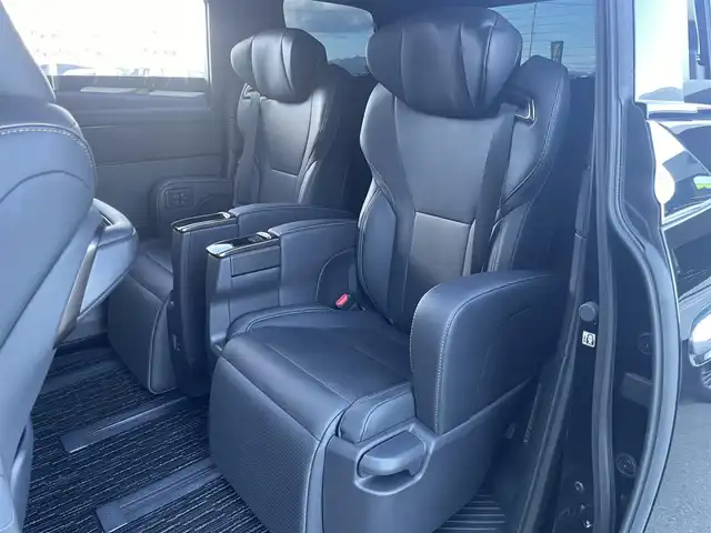 トヨタ アルファードハイブリット Z 東京都 2024(令6)年 1.6万km ブラック 純正ナビ/テレビ/モデリスタエアロ　/モデリスタマフラー/100V充電/デジタルインナーミラー/左右独立ムーンルーフ/純正フリップダウンモニター/アラウンドビューカメラ/両側パワースライドドア/パワーバックドア/ETC2.0/置くだけ充電