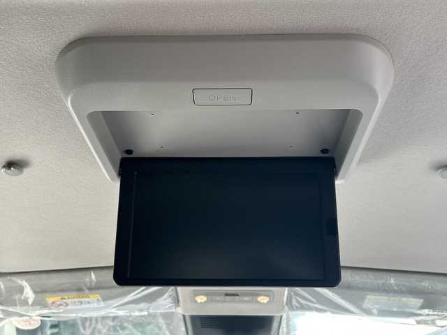 日産 セレナ e－パワー ルキシオン 福岡県 2023(令5)年 1.4万km プリズムホワイト ワンオーナー/プロパイロット2.0/純正フリップダウンモニター/純正フロントマスク/純正ナビ/（BT/フルセグ/AM/FM/USB/HDMI/AｐｐleCarPlay)/アラウンドビューモニター/Bカメラ/フロントカメラ/サイドカメラ/両側パワースライドドア/レーダークルーズコントロール/LEDヘッドライト/オートライト/オートマチックハイビーム/合皮シート/シートヒーター/ステアリングヒーター/ステアリングスイッチ/純正16インチAW/デジタルインナーミラー/HUD/電動パーキングブレーキ/置くだけ充電/ePedal/パーキングアシスト/横滑り防止装置/コーナーセンサー/レーンキープアシスト/盗難防止装置/衝突被害軽減システム/ウィンカーミラー/リアサンシェード/スマートキー/ETC2.0/保証書/取扱説明書