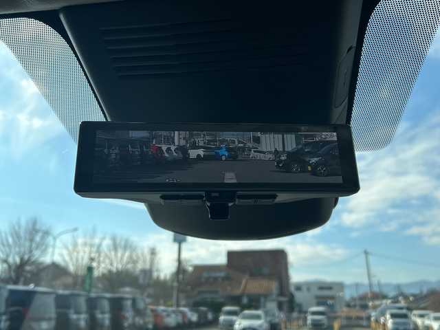 日産 セレナ e－パワー ルキシオン 福岡県 2023(令5)年 1.4万km プリズムホワイト ワンオーナー/プロパイロット2.0/純正フリップダウンモニター/純正フロントマスク/純正ナビ/（BT/フルセグ/AM/FM/USB/HDMI/AｐｐleCarPlay)/アラウンドビューモニター/Bカメラ/フロントカメラ/サイドカメラ/両側パワースライドドア/レーダークルーズコントロール/LEDヘッドライト/オートライト/オートマチックハイビーム/合皮シート/シートヒーター/ステアリングヒーター/ステアリングスイッチ/純正16インチAW/デジタルインナーミラー/HUD/電動パーキングブレーキ/置くだけ充電/ePedal/パーキングアシスト/横滑り防止装置/コーナーセンサー/レーンキープアシスト/盗難防止装置/衝突被害軽減システム/ウィンカーミラー/リアサンシェード/スマートキー/ETC2.0/保証書/取扱説明書