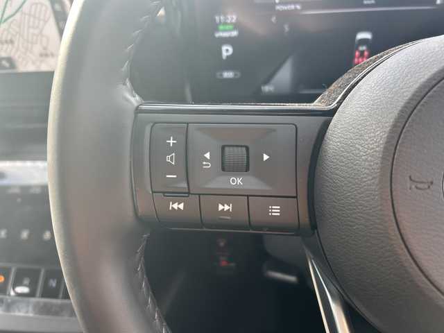 日産 セレナ e－パワー ルキシオン 福岡県 2023(令5)年 1.4万km プリズムホワイト ワンオーナー/プロパイロット2.0/純正フリップダウンモニター/純正フロントマスク/純正ナビ/（BT/フルセグ/AM/FM/USB/HDMI/AｐｐleCarPlay)/アラウンドビューモニター/Bカメラ/フロントカメラ/サイドカメラ/両側パワースライドドア/レーダークルーズコントロール/LEDヘッドライト/オートライト/オートマチックハイビーム/合皮シート/シートヒーター/ステアリングヒーター/ステアリングスイッチ/純正16インチAW/デジタルインナーミラー/HUD/電動パーキングブレーキ/置くだけ充電/ePedal/パーキングアシスト/横滑り防止装置/コーナーセンサー/レーンキープアシスト/盗難防止装置/衝突被害軽減システム/ウィンカーミラー/リアサンシェード/スマートキー/ETC2.0/保証書/取扱説明書