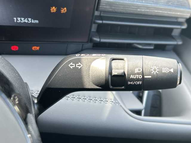 日産 セレナ e－パワー ルキシオン 福岡県 2023(令5)年 1.4万km プリズムホワイト ワンオーナー/プロパイロット2.0/純正フリップダウンモニター/純正フロントマスク/純正ナビ/（BT/フルセグ/AM/FM/USB/HDMI/AｐｐleCarPlay)/アラウンドビューモニター/Bカメラ/フロントカメラ/サイドカメラ/両側パワースライドドア/レーダークルーズコントロール/LEDヘッドライト/オートライト/オートマチックハイビーム/合皮シート/シートヒーター/ステアリングヒーター/ステアリングスイッチ/純正16インチAW/デジタルインナーミラー/HUD/電動パーキングブレーキ/置くだけ充電/ePedal/パーキングアシスト/横滑り防止装置/コーナーセンサー/レーンキープアシスト/盗難防止装置/衝突被害軽減システム/ウィンカーミラー/リアサンシェード/スマートキー/ETC2.0/保証書/取扱説明書