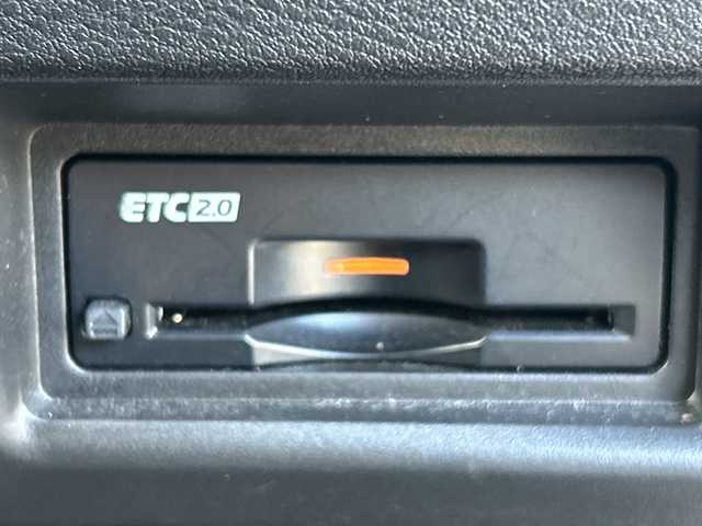 日産 セレナ e－パワー ルキシオン 福岡県 2023(令5)年 1.4万km プリズムホワイト ワンオーナー/プロパイロット2.0/純正フリップダウンモニター/純正フロントマスク/純正ナビ/（BT/フルセグ/AM/FM/USB/HDMI/AｐｐleCarPlay)/アラウンドビューモニター/Bカメラ/フロントカメラ/サイドカメラ/両側パワースライドドア/レーダークルーズコントロール/LEDヘッドライト/オートライト/オートマチックハイビーム/合皮シート/シートヒーター/ステアリングヒーター/ステアリングスイッチ/純正16インチAW/デジタルインナーミラー/HUD/電動パーキングブレーキ/置くだけ充電/ePedal/パーキングアシスト/横滑り防止装置/コーナーセンサー/レーンキープアシスト/盗難防止装置/衝突被害軽減システム/ウィンカーミラー/リアサンシェード/スマートキー/ETC2.0/保証書/取扱説明書