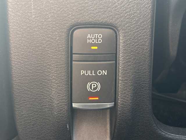 日産 セレナ e－パワー ルキシオン 福岡県 2023(令5)年 1.4万km プリズムホワイト ワンオーナー/プロパイロット2.0/純正フリップダウンモニター/純正フロントマスク/純正ナビ/（BT/フルセグ/AM/FM/USB/HDMI/AｐｐleCarPlay)/アラウンドビューモニター/Bカメラ/フロントカメラ/サイドカメラ/両側パワースライドドア/レーダークルーズコントロール/LEDヘッドライト/オートライト/オートマチックハイビーム/合皮シート/シートヒーター/ステアリングヒーター/ステアリングスイッチ/純正16インチAW/デジタルインナーミラー/HUD/電動パーキングブレーキ/置くだけ充電/ePedal/パーキングアシスト/横滑り防止装置/コーナーセンサー/レーンキープアシスト/盗難防止装置/衝突被害軽減システム/ウィンカーミラー/リアサンシェード/スマートキー/ETC2.0/保証書/取扱説明書