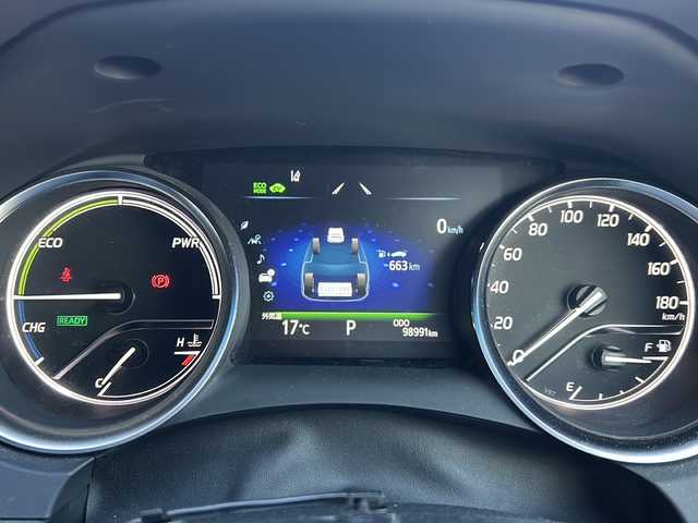 トヨタ カムリ G 鳥取県 2018(平30)年 9.9万km プラチナホワイトパールマイカ レーダークルーズコントロール/ＳＤナビ/バックカメラ/フルセグＴＶ　ＤＶＤ　ＣＤ　Ｂｌｕｅｔｏｏｔｈ/ビルトインＥＴＣ/ＭＴモード付ＡＴ/前後ドライブレコーダー/運転席パワーシート/オートホールド/オートハイビーム/オートライト/レーンアシスト/社外レーダー/ＬＥＤライト/フォグランプ/スマートキー/スペアキー/新車保証書/取扱説明書