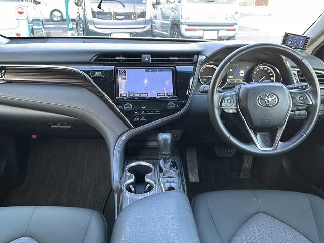 トヨタ カムリ G 鳥取県 2018(平30)年 9.9万km プラチナホワイトパールマイカ レーダークルーズコントロール/ＳＤナビ/バックカメラ/フルセグＴＶ　ＤＶＤ　ＣＤ　Ｂｌｕｅｔｏｏｔｈ/ビルトインＥＴＣ/ＭＴモード付ＡＴ/前後ドライブレコーダー/運転席パワーシート/オートホールド/オートハイビーム/オートライト/レーンアシスト/社外レーダー/ＬＥＤライト/フォグランプ/スマートキー/スペアキー/新車保証書/取扱説明書