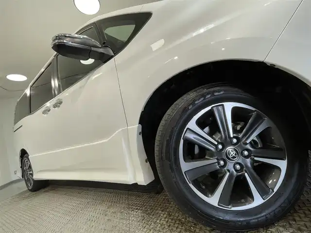 トヨタ ヴォクシー ZS 煌Ⅱ 愛知県 2020(令2)年 4.8万km ホワイトパールクリスタルシャイン AIS評価4.5点/トヨタセーフティセンス/BIGX11インチナビ/（Bluetooth/フルセグTV/HDMI/CD・DVD再生/USB)/バックカメラ/前後ドライブレコーダー/両側パワースライドドア/クルーズコントロール/スマートキー/・プッシュスタート/LEDヘッドライト/・フォグランプ/社外フロアマット/純正アルミホイール/サンシェード/革巻きステアリング/ステアリングスイッチ
