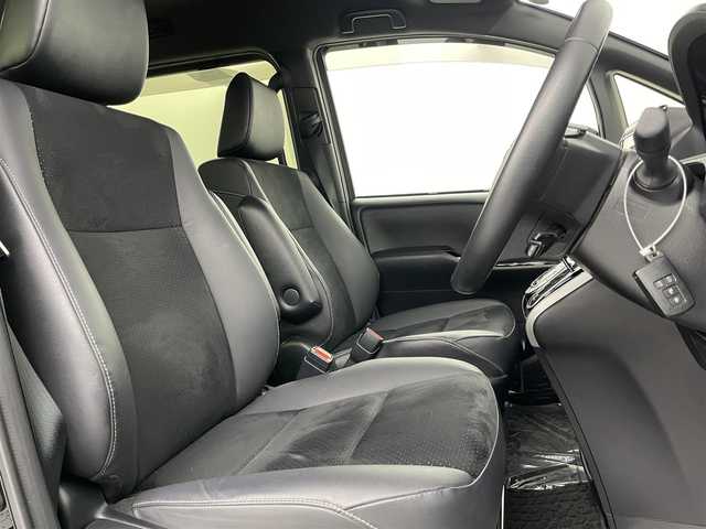 トヨタ ヴォクシー ZS 煌Ⅲ 宮城県 2021(令3)年 4.4万km ブラック ＴＲＤエアロ　純正ナビ　フルセグ　ＴＶキャンセラー　両側パワースライド　ＬＥＤヘッド　ＬＥＤフォグ　クルーズコントロール　ビルトインＥＴＣ　純正フロアマット　ドアバイザー　リアオートエアコン