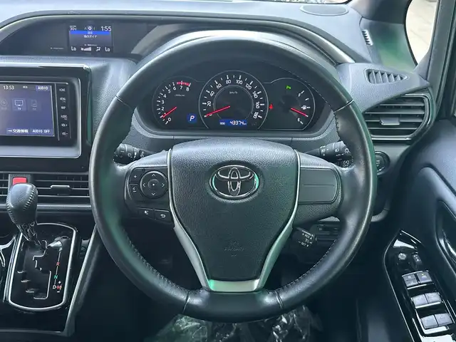 トヨタ ヴォクシー ZS 煌Ⅲ 宮城県 2021(令3)年 4.4万km ブラック TRDエアロ/セーフティセンス/・プリクラッシュセーフティ/・レーンディパーチャーアラート/・オートマチックハイビーム/・先行車発進告知機能/インテリジェントクリアランスソナー/純正ナビ/・CD/DVD/・Bluetooth/・フルセグTV/バックカメラ/ビルトインETC/両側パワースライドドア/ハーフレザーシート/革巻きステアリング/クルーズコントロール/ステアリングスイッチ/MTモード付AT/LEDヘッドランプ/フォグランプ/オートライト/スマートキー＆プッシュスタート/電動格納ミラー/純正16インチAW/純正フロアマット/純正ドアバイザー/Wエアバッグ
