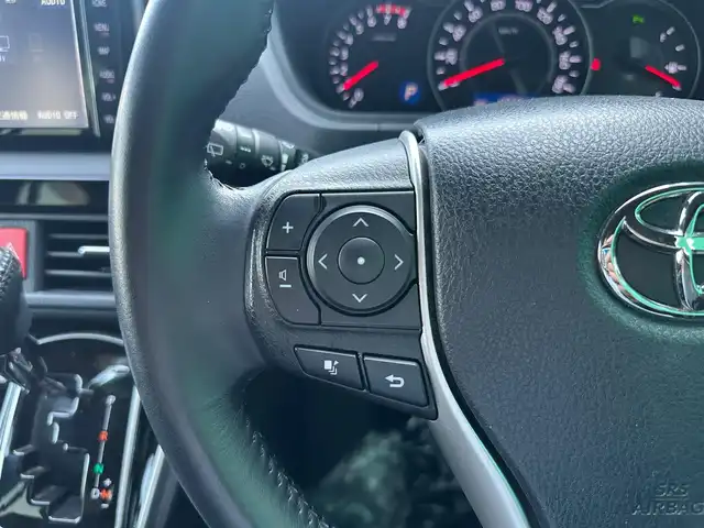 トヨタ ヴォクシー ZS 煌Ⅲ 宮城県 2021(令3)年 4.4万km ブラック TRDエアロ/セーフティセンス/・プリクラッシュセーフティ/・レーンディパーチャーアラート/・オートマチックハイビーム/・先行車発進告知機能/インテリジェントクリアランスソナー/純正ナビ/・CD/DVD/・Bluetooth/・フルセグTV/バックカメラ/ビルトインETC/両側パワースライドドア/ハーフレザーシート/革巻きステアリング/クルーズコントロール/ステアリングスイッチ/MTモード付AT/LEDヘッドランプ/フォグランプ/オートライト/スマートキー＆プッシュスタート/電動格納ミラー/純正16インチAW/純正フロアマット/純正ドアバイザー/Wエアバッグ