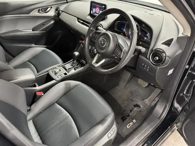 マツダ ＣＸ－３ XDプロアクティブSパッケージ 三重県 2020(令2)年 5.4万km ジェットブラックマイカ 1.8L ディーゼルターボ/FF/MTモード付フロア6AT/純正 7インチナビ/（FM/AM/aha/Stitcher/Bluetooth/USB/CD/AUX/DVD/TV）/【OP】360°ビュー・モニター*1/ドライブレコーダー 前方/ビルトイン ETC/i-ACTIVSENSE/・スマートブレーキサポート［SBS］/・車線逸脱警報システム［LDWS］/・マツダレーダークルーズコントロール［MRCC］/・ブラインドスポットモニタリング［BSM］（リアクロストラフィックアラート［RCTA］機能付）/・交通標識認識システム［TSR］/・ドライバー・アテンション・アラート［DAA］/・パーキングセンサーシステム［リヤ・フロント*1］/・車間認知支援システム/装備/・ハーフレザーシート/・パワーシート（D8way＆電動ランバーサポート）/・シートヒーター（D/N）/・ステアリングヒーター/・アクティブドライビングディスプレイ（HUD）/・オートエアコン/・レインセンサーワイパー/・オートライト/・LED ヘッドランプ＋フォグランプ/・自動防眩ルームミラー/・社外16inAW+冬タイヤ（純正AW＋夏タイヤあり）/・保/取/ナビ取/・予備アドバンストキーx1
