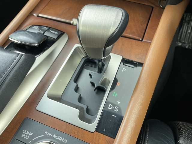 レクサス ＬＳ 600h バージョンC 道央・札幌 2013(平25)年 7.8万km ホワイトパールクリスタルシャイン ・4WD　　ハイブリッド/・モデリスタ　F.Rスポイラー/・4本出しマフラー/・OP三眼LEDライト/・サンルーフ/・純正メーカーナビ /・CD.Bluetooth・フルセグ/・TVキャンセラー/・バックカメラ/・シートヒーター/エアーシート/・レザーシート/パワーシート/・エアサス/エアサスコントローラー/・クリアランスソナー/・ウッドコンビハンドル/・ビルトインETC