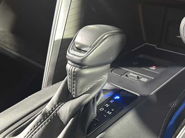 トヨタ ハリアー Z レザーパッケージ 福岡県 2021(令3)年 3.7万km プレシャスブラックパール 純正12.3型メモリナビ/JBLプレミアムサウンドシステム/全方位カメラ/調光パノラマサンルーフ/D/Nシートヒーター/D/Nエアシート/ステアリングヒーター/電動リアゲート/レーダークルーズコントロール/デジタルインナーミラー/NOBLESSEエアロ/NOBLESSEまふら/PHEVモデル用フロントグリル