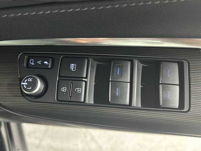 トヨタ ハリアー Z レザーパッケージ 福岡県 2021(令3)年 3.7万km プレシャスブラックパール 純正12.3型メモリナビ/JBLプレミアムサウンドシステム/全方位カメラ/調光パノラマサンルーフ/D/Nシートヒーター/D/Nエアシート/ステアリングヒーター/電動リアゲート/レーダークルーズコントロール/デジタルインナーミラー/NOBLESSEエアロ/NOBLESSEまふら/PHEVモデル用フロントグリル