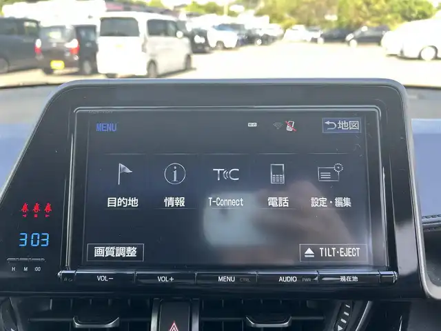 トヨタ Ｃ－ＨＲ G 愛媛県 2017(平29)年 4.9万km ホワイトパールクリスタルシャイン 純正ナビ（Bluetooth/SD/CD/DVD/フルセグTV)/バックカメラ/前方ドライブレコーダー(SD欠)/ビルドインETC/ハーフレザーシート/シートヒーター/アダプティブクルーズコントロール/ブラインドスポットモニター/純正18インチアルミホイール/純正フロアマット/純正ドアバイザー/トノカバー/LEDヘッドライト/フォグランプ/オートマチックハイビーム/オートライト/ABS/横滑り防止装置/レーンキープアシスト/衝突被害軽減ブレーキ/盗難防止装置