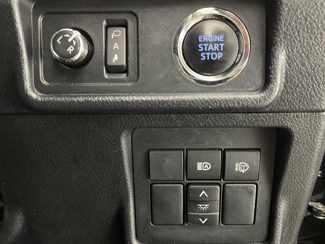 トヨタ ランドクルーザー プラド TX Lパッケージ 宮崎県 2018(平30)年 7.4万km ブラック サンルーフ/本革黒シート/Ｄ／Ｎ席パワーシート/Ｄ／Ｎ席シートヒーター/Ｄ／Ｎ席シートエアー/クルーズコントロール/純正９インチナビ（フルセグＴＶ・Ｂｌｕｅｔｏｏｔｈ・ＦＭ／ＡＭ）/ＥＴＣ /コーナーセンサー/衝突被害軽減システム/バックカメラ/プッシュスタート/オートライト