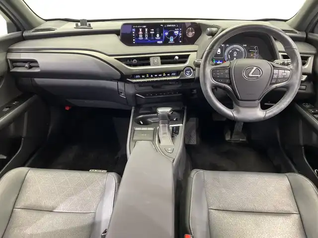 レクサス ＵＸ 250h バージョンL 栃木県 2019(平31)年 4.9万km グラファイトブラックガラスフレーク 純正ナビ/(フルセグTV・Bluetooth・CD・DVD・Blu-ray・USB・AUX)/本革シート/バックカメラ/レクサスセーフティシステム+/　・プリクラッシュセーフティ/　・レーンキープアシストシステム/　・オートクルーズコントロール/　・オートハイビーム/前後コーナーセンサー/前席パワーシート/前席シートヒーター・エアシート/パワーバックドア/LEDヘッドライト/オートライト/フォグランプ/純正フロアマット/ビルトインETC2.0/取扱説明書/保証書/スペアキー２本