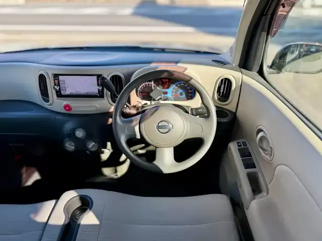 日産 キューブ 15X 滋賀県 2015(平27)年 5.6万km スーパーブラック 純正フルセグナビ/　フルセグ Bluetooth CD DVD SD AM FM/純正バックカメラ/インテリジェントキー×2/プッシュスタート/純正フロアマット/純正ドアバイザー/ヘッドランプレベライザー /電動格納ミラー/VDC/パワーウィンドウ/パワーステアリング/