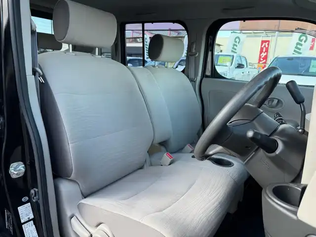 日産 キューブ 15X 滋賀県 2015(平27)年 5.6万km スーパーブラック 純正フルセグナビ/　フルセグ Bluetooth CD DVD SD AM FM/純正バックカメラ/インテリジェントキー×2/プッシュスタート/純正フロアマット/純正ドアバイザー/ヘッドランプレベライザー /電動格納ミラー/VDC/パワーウィンドウ/パワーステアリング/