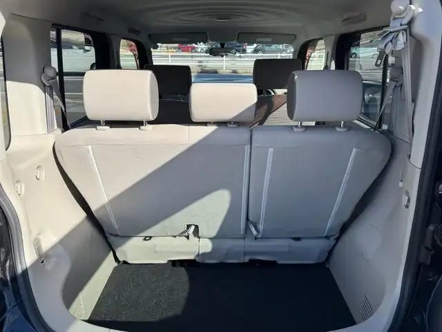 日産 キューブ 15X 滋賀県 2015(平27)年 5.6万km スーパーブラック 純正フルセグナビ/　フルセグ Bluetooth CD DVD SD AM FM/純正バックカメラ/インテリジェントキー×2/プッシュスタート/純正フロアマット/純正ドアバイザー/ヘッドランプレベライザー /電動格納ミラー/VDC/パワーウィンドウ/パワーステアリング/