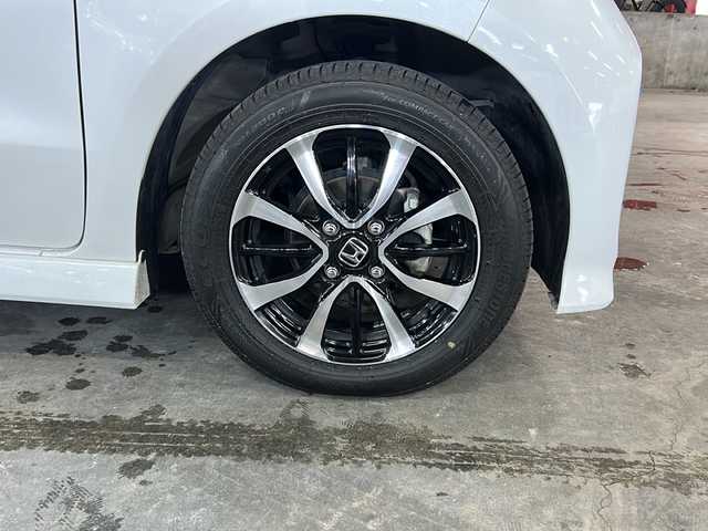 ホンダ Ｎ ＢＯＸ カスタム G L ホンダセンシング 静岡県 2020(令2)年 5.1万km プラチナホワイトパール 【安全装備】/ホンダセンシング/アダプティブ・クルーズ・コントロール（ACC）/・作動車速域：約30km/hから100km/h間/車線維持支援システム（LKAS）/・作動車速：約65km/hから100km/h間/・ステアリング制御/衝突軽減ブレーキ（CMBS）/・歩行者検知機能/・作動車速：約80km/h未満時/・対向車車速：約30km/hから80km/h時/誤発進抑制機能（前進）/・ミリ波レーダー検知：作動車速10km/h未満/歩行者事故低減ステアリング/・作動車速10km/hから40km/h間/路外逸脱抑制機能/・作動車速：約60km/hから100km/h間/先行車発進お知らせ機能/標識認識機能/オートハイビーム/誤発進抑制機能（後進）・ソナー検知：作動車速10km/h未満 /【主要装備】/社外ナビ　/バックカメラ　/ドライブレコーダー　/片側パワースライドドア　/ビルトインＥＴＣ　/チップアップシート　/ステアリングスイッチ　/シートヒーター